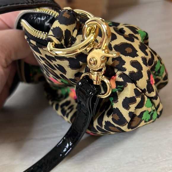Betsey Johnson Mini Cheetah Blossom Crossbody - Picture 6 of 6